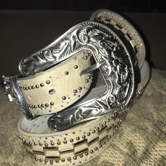 Leather M/L Studded Cream Color Bling Belt Thick - Picture 2 of 7